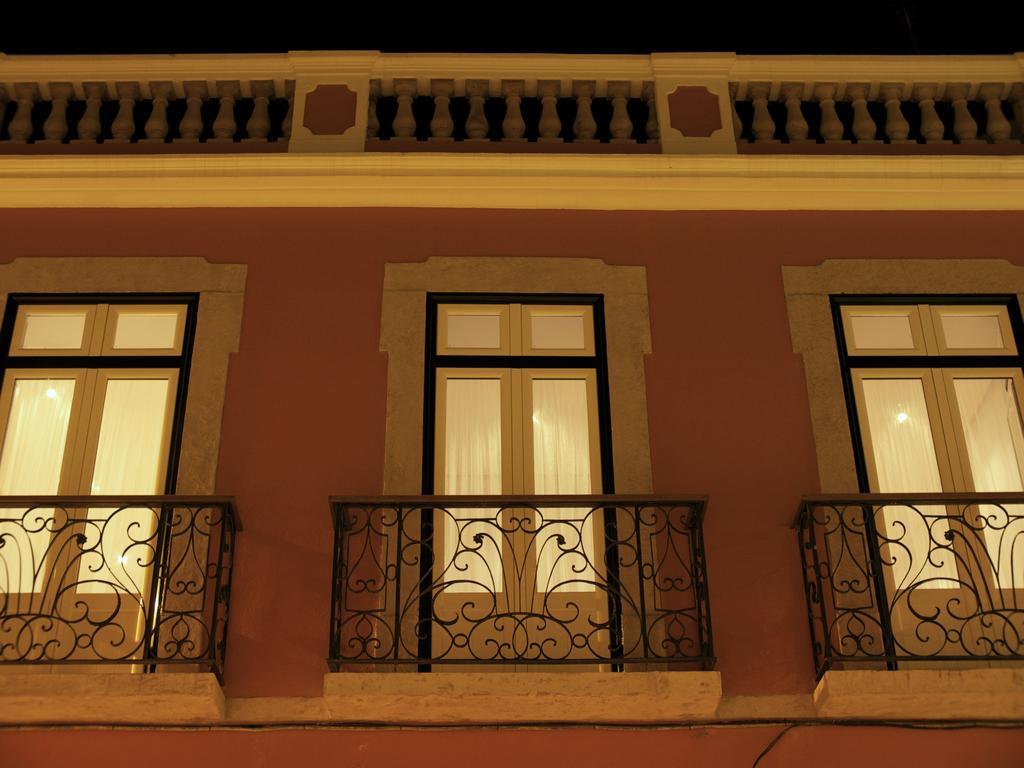 Cacilhas Guest Apartments Almada Luaran gambar