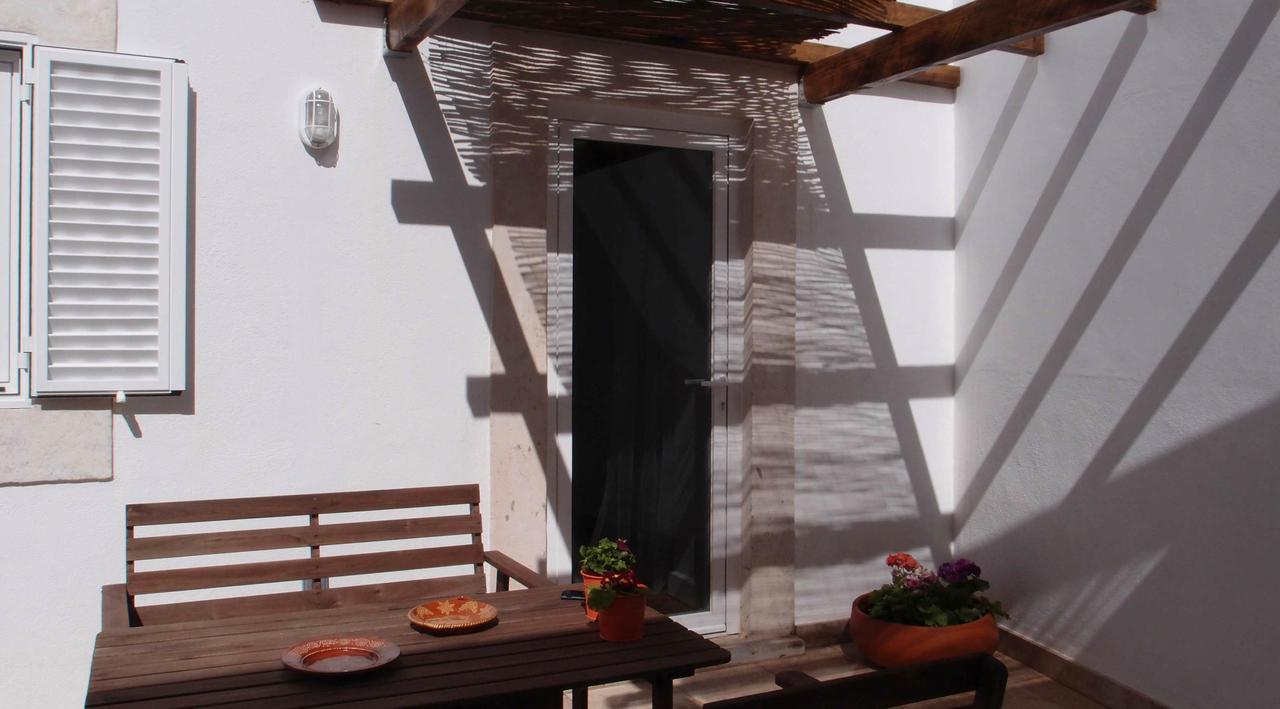 Cacilhas Guest Apartments Almada Luaran gambar